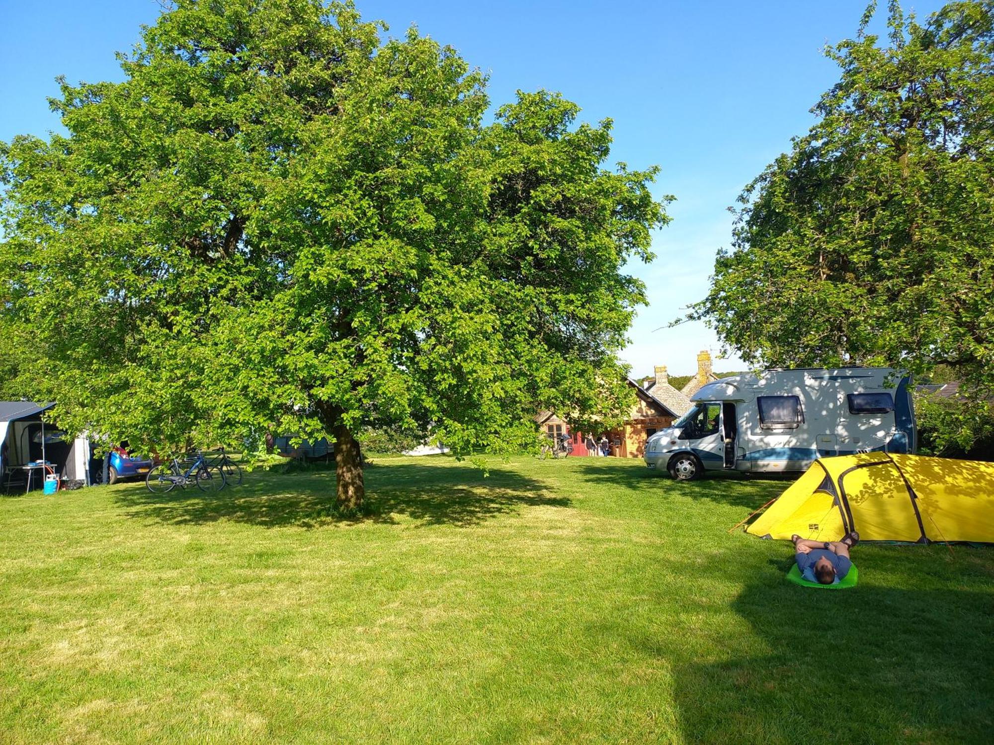 Camping Sous Les Poiriers Campingplatz *